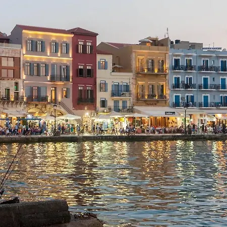 History & Culture In Old Town Chania 아파트